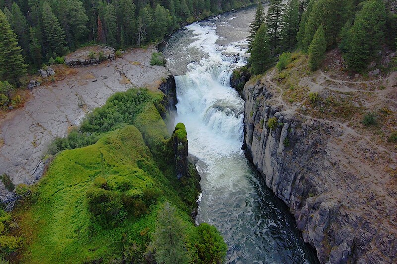 Lower Mesa Falls up close